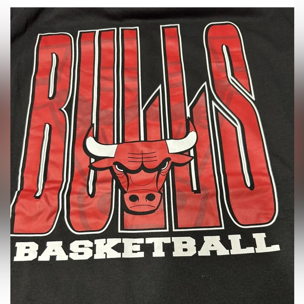 NWT NBA Team Apparel Men’s Chicago Bulls Short Sleeve shirt black size XL - Picture 3 of 7
